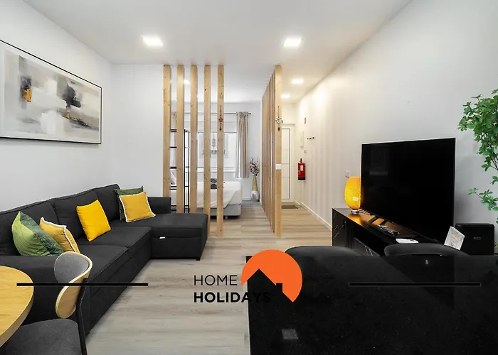 #304 - House By Holidays Apartment