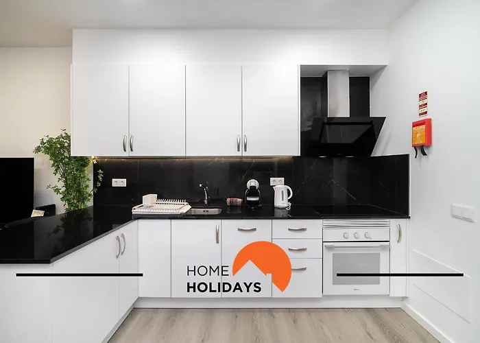 #304 - House By Holidays Apartment *